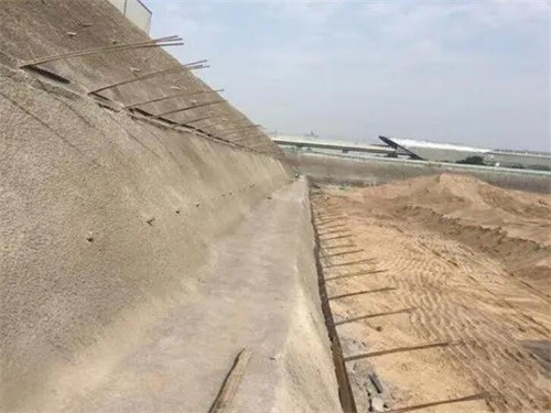 施秉河道边坡加固